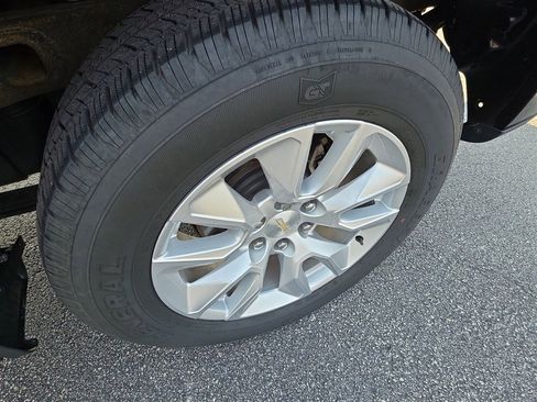 Used 2022 Chevrolet Silverado 1500 Custom image 17