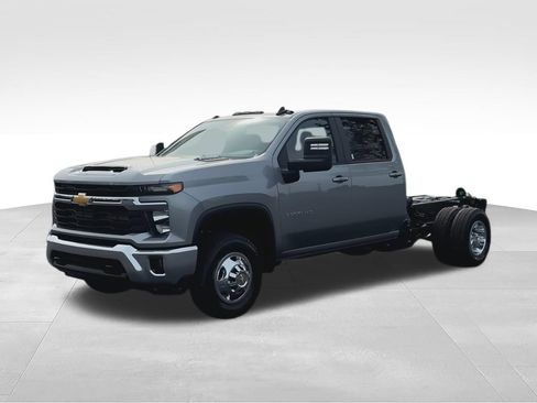 New 2026 Chevrolet Silverado 3500 LT w/ Convenience Package AWD/4WD image 4