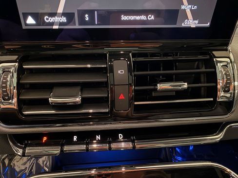 Used 2018 Lincoln Navigator Reserve w/ Technology Package AWD/4WD image 24