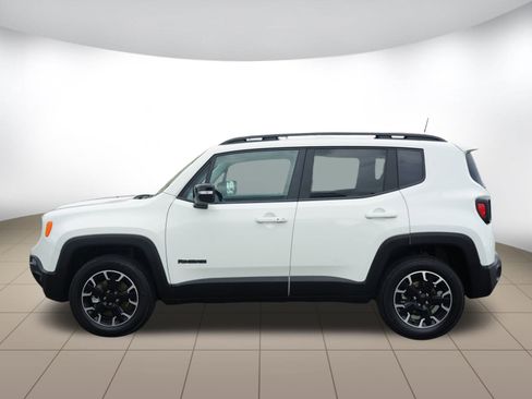 Used 2023 Jeep Renegade Latitude image 4