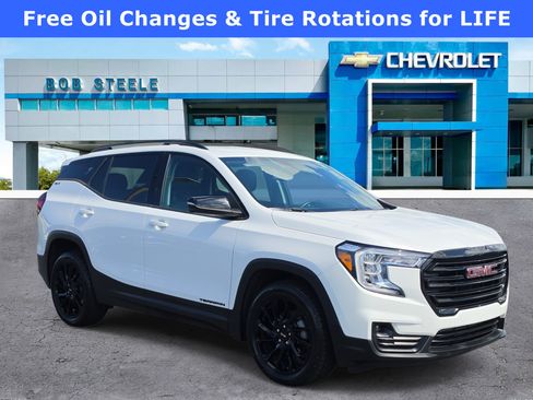 Certified 2023 GMC Terrain SLT w/ Elevation Edition FWD image 1