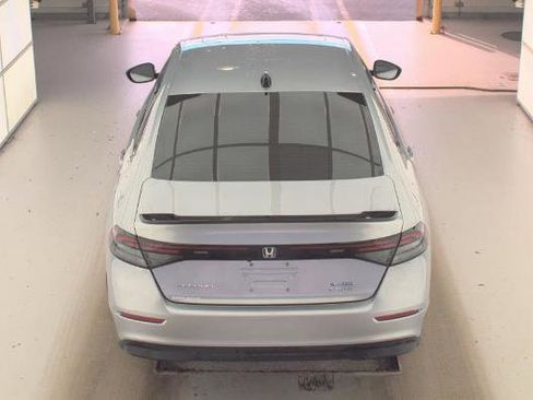 Used 2025 Honda Accord Sport image 5