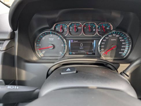 Used 2017 Chevrolet Suburban Premier image 26