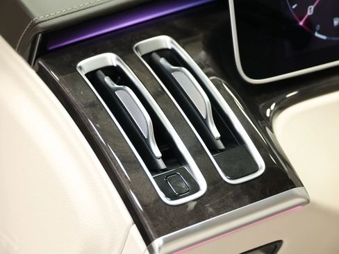 Used 2024 Mercedes-Benz Maybach S 580 4MATIC image 27