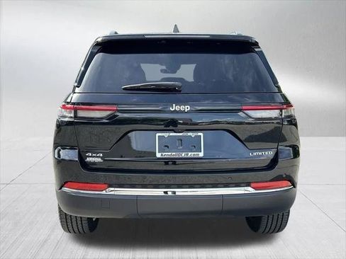 Certified 2025 Jeep Grand Cherokee Limited w/ Trailer Tow Package AWD/4WD image 6