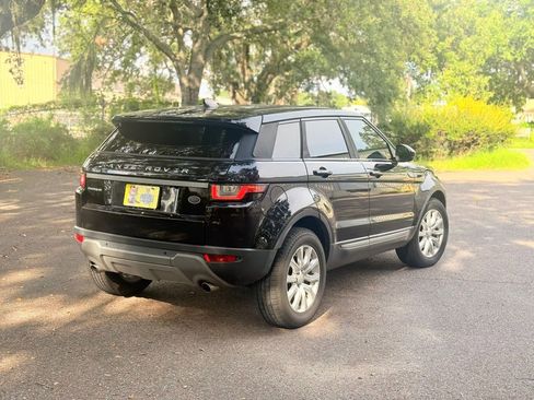 Used 2018 Land Rover Range Rover Evoque SE image 5