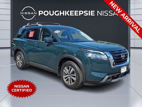 Certified 2024 Nissan Pathfinder SL AWD/4WD image 1