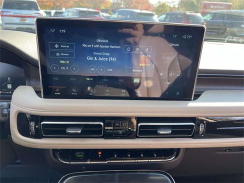 Certified 2021 Lincoln Nautilus Reserve image 23