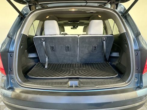 Certified 2017 Honda Pilot Elite image 26