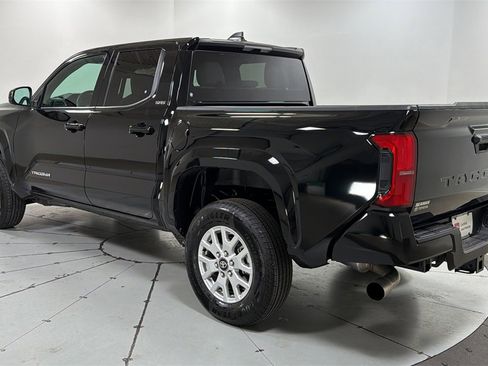 Certified 2025 Toyota Tacoma SR5 image 7