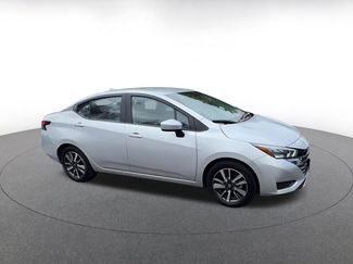 Used 2025 Nissan Versa SV FWD video 2