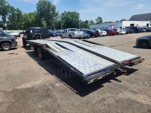Used 2019 RAM 5500 Tradesman w/ Electrical Accessory Group image 5