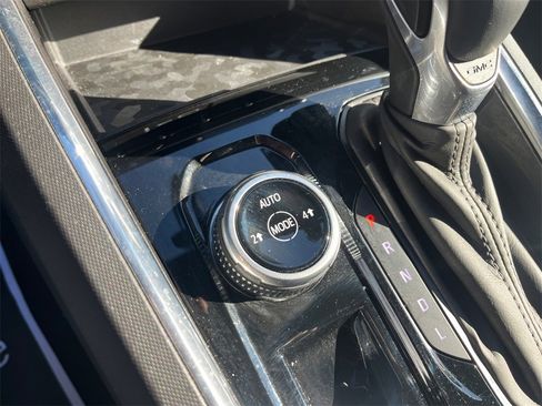 Used 2024 GMC Canyon Elevation w/ Elevation Premium Package image 21