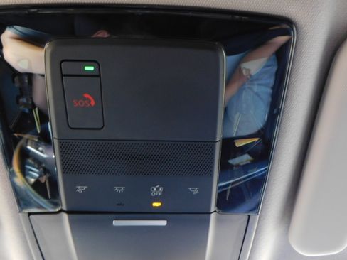 New 2025 Mitsubishi Outlander SE image 23