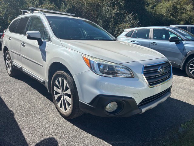 Used 2017 Subaru Outback 2.5i Touring w/ Popular Package #5A AWD/4WD image 2