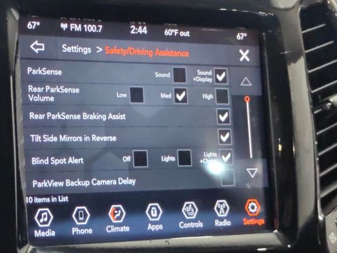 Used 2020 Jeep Cherokee Limited image 40