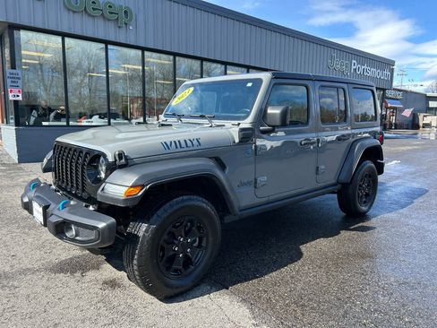 Used 2023 Jeep Wrangler Unlimited w/ Cold Weather Group image 10