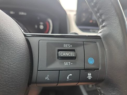 Used 2024 Nissan Rogue SL w/ SL Premium Package FWD image 14