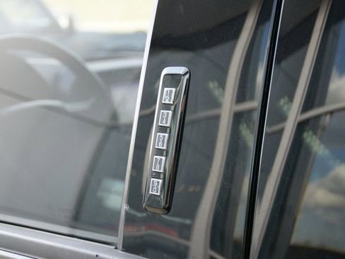 Used 2018 Ford F150 XLT w/ Equipment Group 302A Luxury image 13