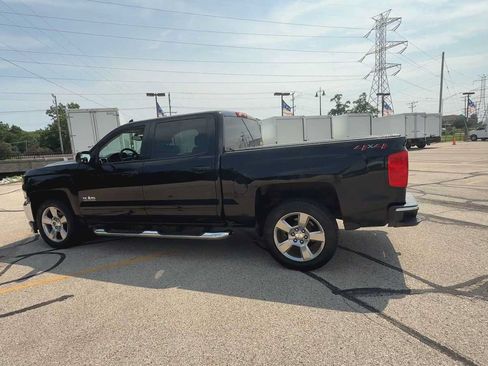 Used 2018 Chevrolet Silverado 1500 LT w/ Texas Edition AWD/4WD image 6