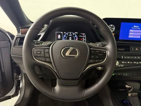 Used 2025 Lexus ES 350 w/ Premium Package FWD image 32