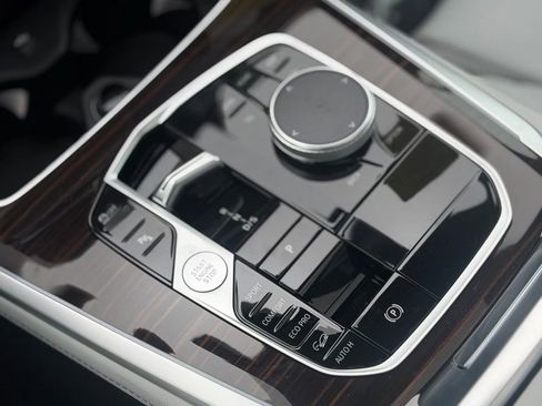 New 2026 BMW X5 xDrive40i AWD/4WD image 18