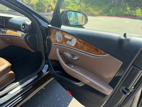 Used 2017 Mercedes-Benz E 300 4MATIC image 25