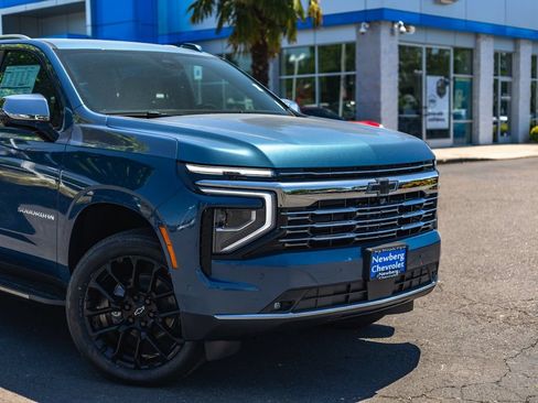 New 2026 Chevrolet Suburban Premier w/ LPO, Illumination Package AWD/4WD image 3