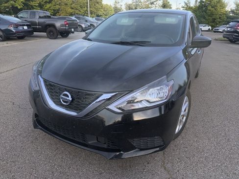 Used 2019 Nissan Sentra SV FWD image 2