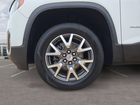 Used 2023 GMC Acadia SLE w/ Driver Convenience Package FWD image 10