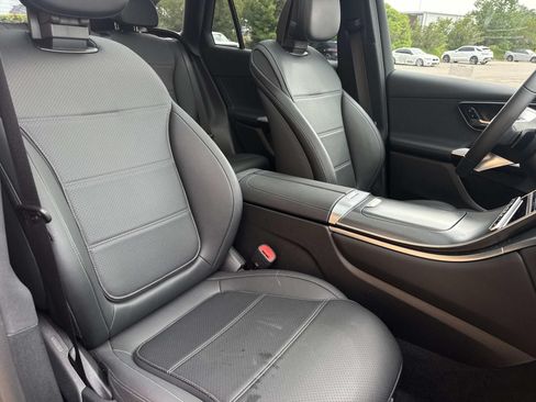 Used 2026 Mercedes-Benz GLC 300 4MATIC image 15
