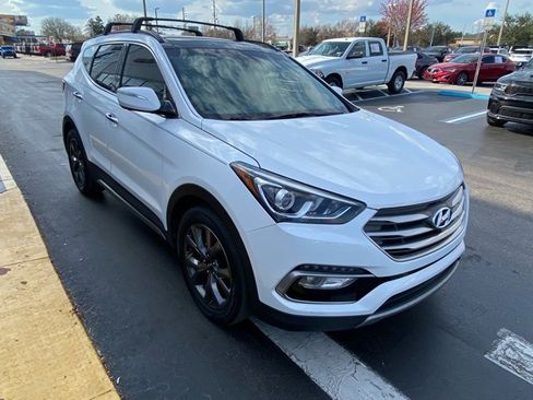 Used 2018 Hyundai Santa Fe Sport image 2