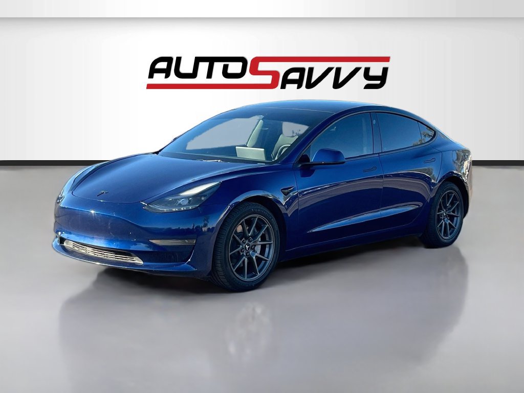 Used 2023 Tesla Model 3 Standard Range RWD image 3