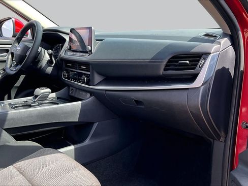 Used 2026 Nissan Rogue SV FWD image 19
