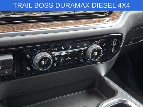 Used 2023 Chevrolet Silverado 1500 LT Trail Boss w/ Protection Package AWD/4WD image 14