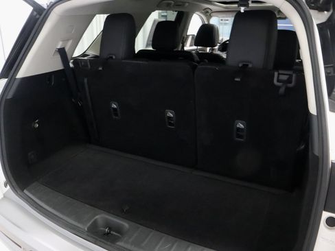 Certified 2024 Nissan Pathfinder Platinum AWD/4WD image 14
