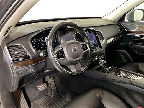 Used 2016 Volvo XC90 T6 Momentum w/ Momentum Plus Package AWD/4WD image 14