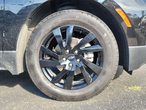 Used 2024 Chevrolet Equinox LS w/ LS Convenience Package AWD/4WD image 5