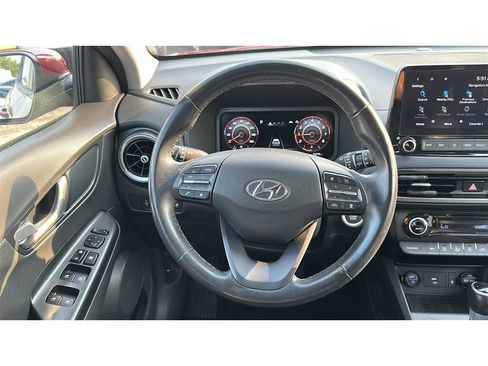 Used 2022 Hyundai Kona Limited FWD image 20