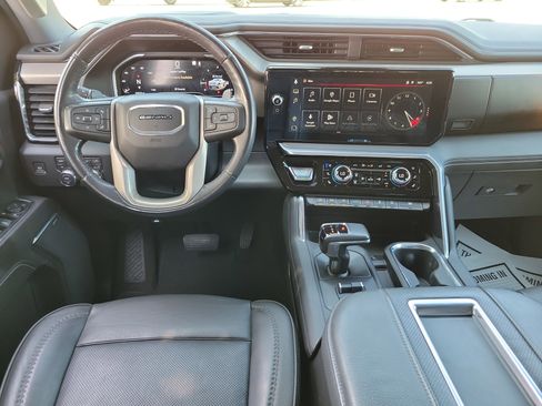 Used 2022 GMC Sierra 1500 Denali w/ Denali Reserve Package AWD/4WD image 15