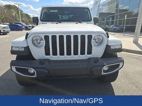 Used 2023 Jeep Gladiator Sport image 3