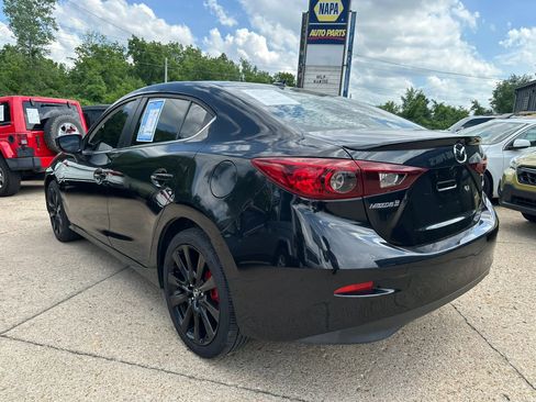 Used 2018 MAZDA MAZDA3 Touring FWD image 5