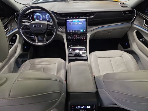 Used 2023 Jeep Grand Cherokee L Overland AWD/4WD image 19
