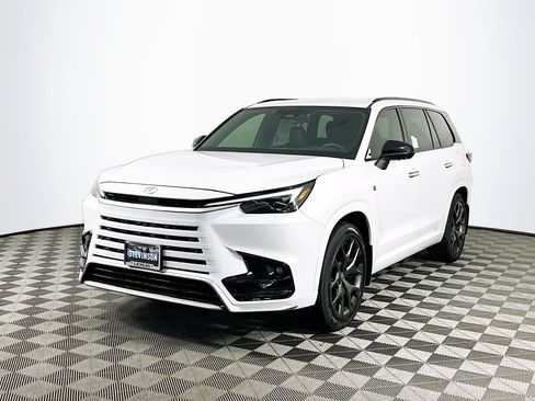 New 2026 Lexus TX 500h AWD image 3