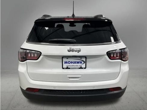 Used 2024 Jeep Compass Limited AWD/4WD image 4
