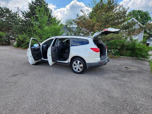 Used 2012 Chevrolet Traverse LT w/ All-Star Edition FWD image 27