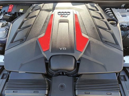 Used 2023 Audi RS Q8 4.0T image 34