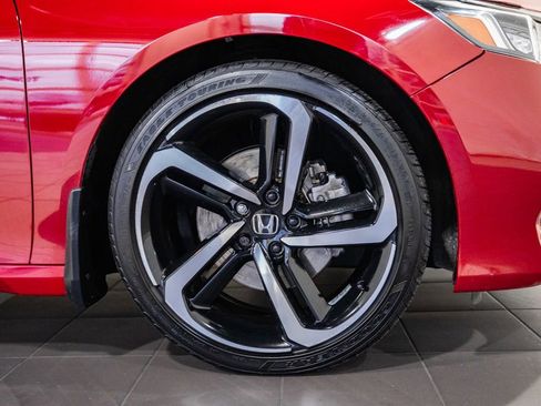 Used 2018 Honda Accord Sport image 15