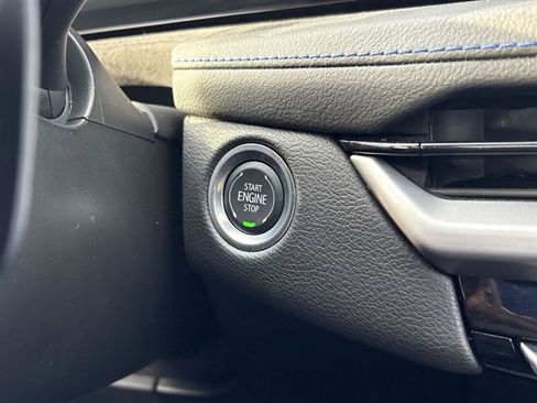 Used 2025 Cadillac XT4 Sport image 17