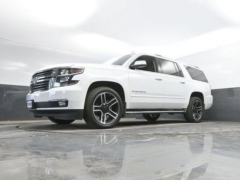 Used 2018 Chevrolet Suburban Premier AWD/4WD image 58